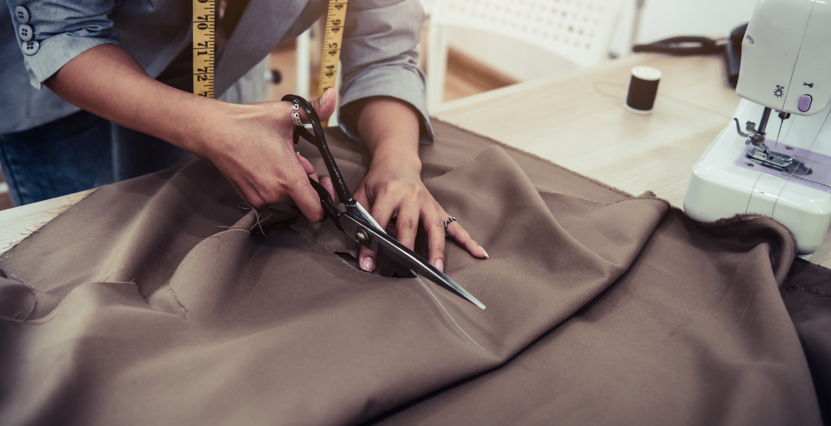 Moda Tasarım Teknolojileri Kesim Eğitimi Görseli