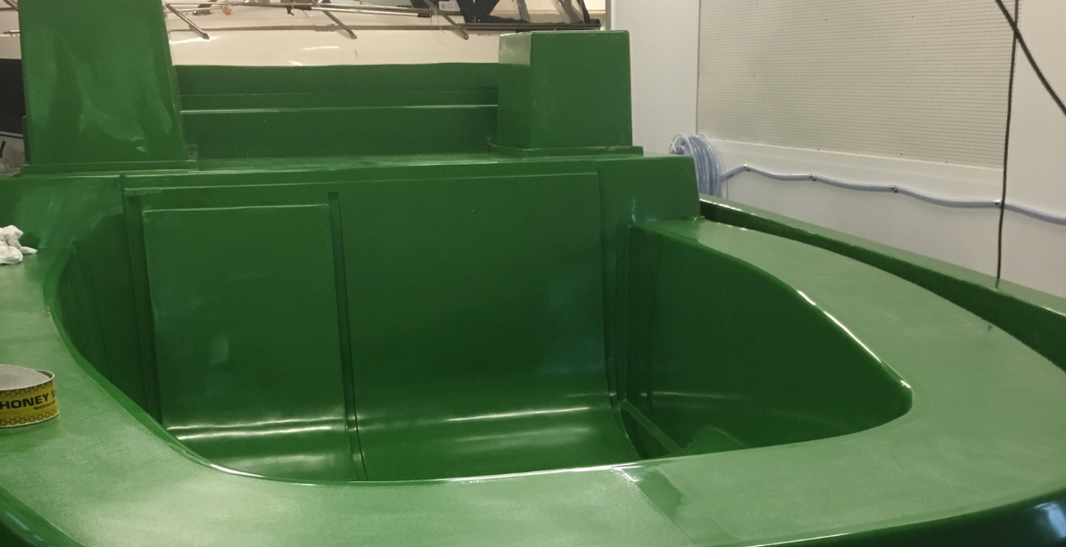 Kompozit Tekne İmalatı Eğitimi Görseli